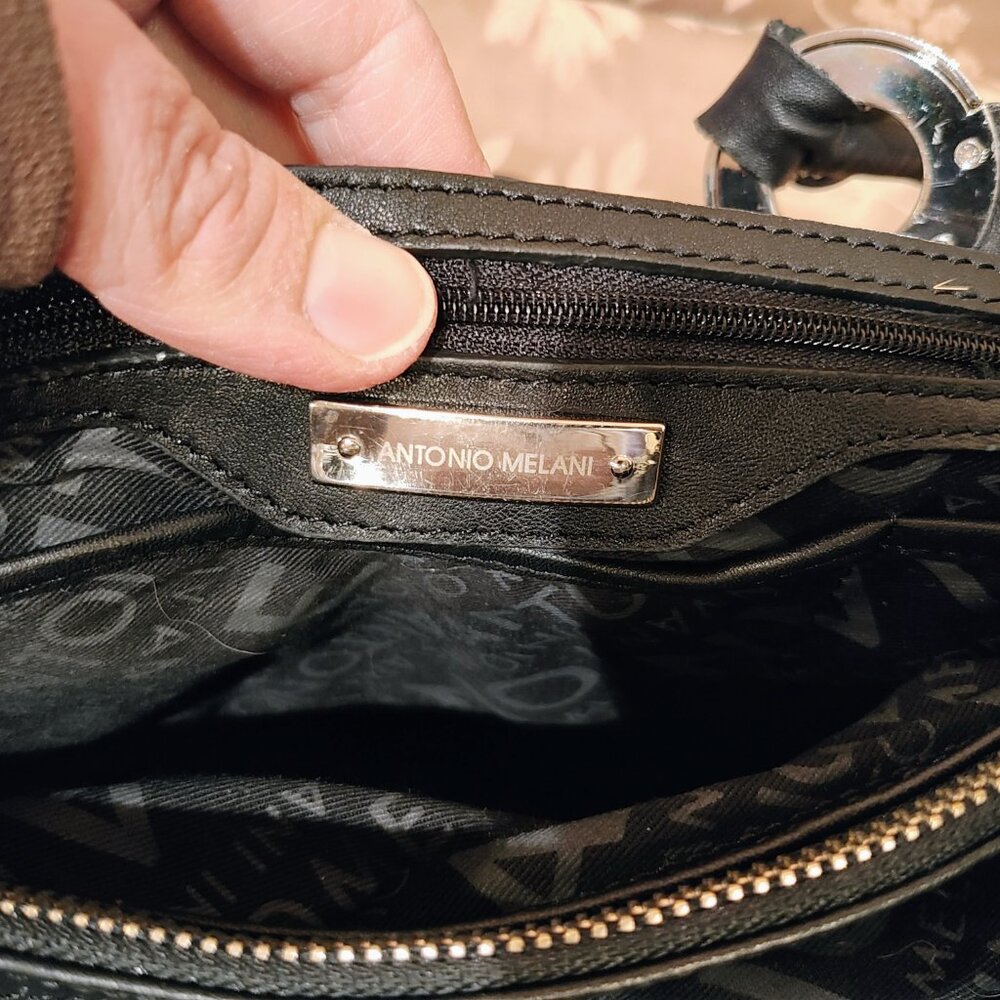 Antonion Melani Black Leather Handbag, Like New! - Picture 9 of 11